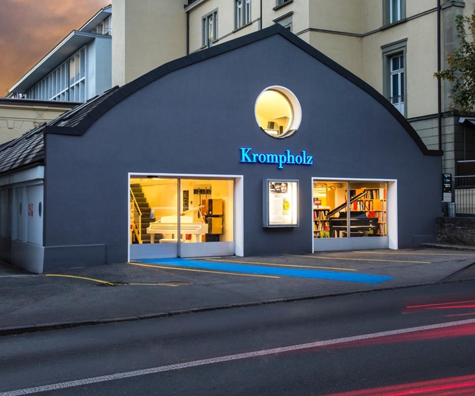 piano store Krompholz in BERN